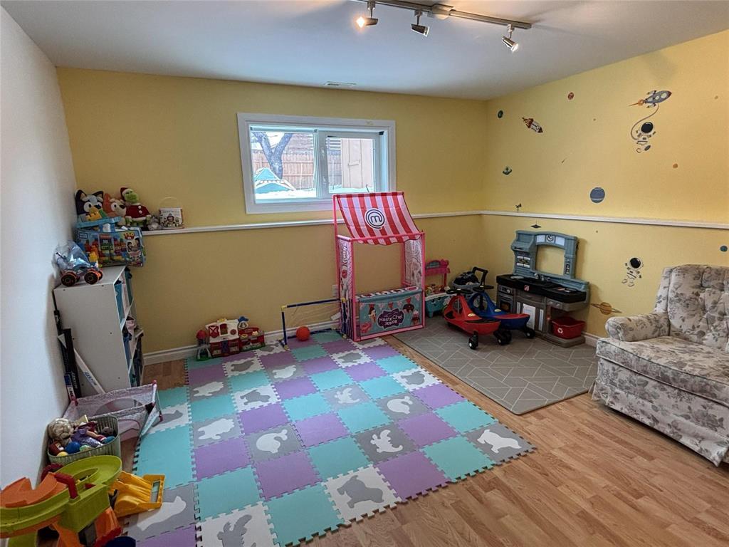 350 1st Street Se, Minnedosa, Manitoba  R0J 1E0 - Photo 23 - 202605593