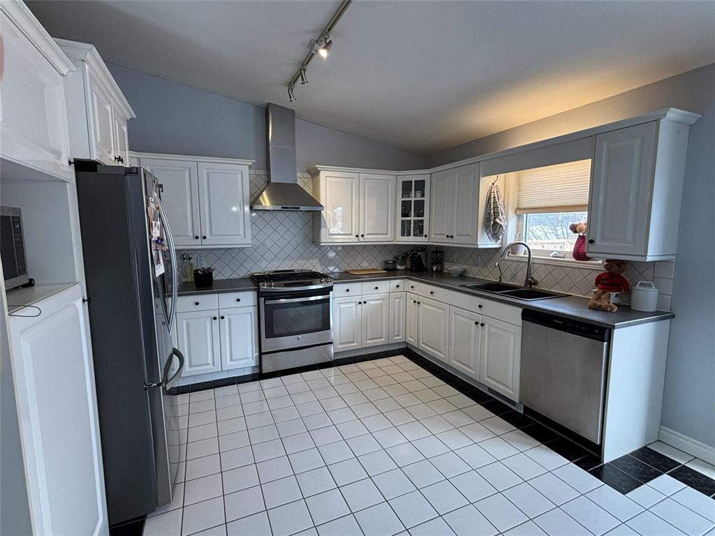 350 1st Street Se, Minnedosa, Manitoba  R0J 1E0 - Photo 5 - 202605593