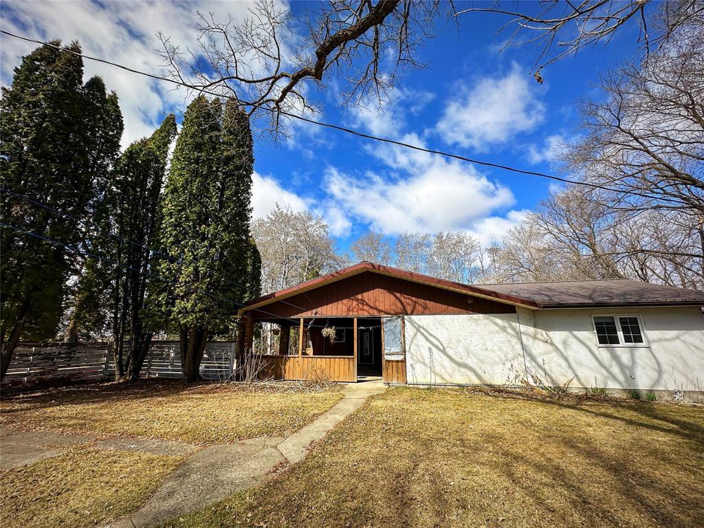 83045 Pth 16 Highway, Neepawa, Manitoba  R0J 1H0 - Photo 1 - 202609330