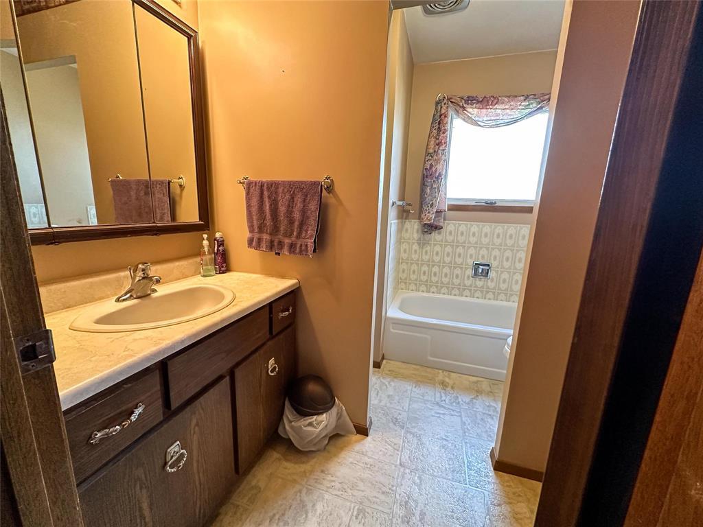83045 Pth 16 Highway, Neepawa, Manitoba  R0J 1H0 - Photo 17 - 202609330