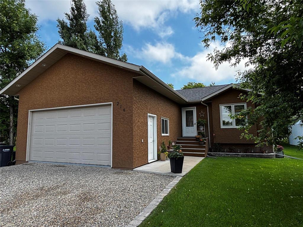 214 5th Street Nw, Minnedosa, Manitoba  R0J 1E0 - Photo 0 - 202615384