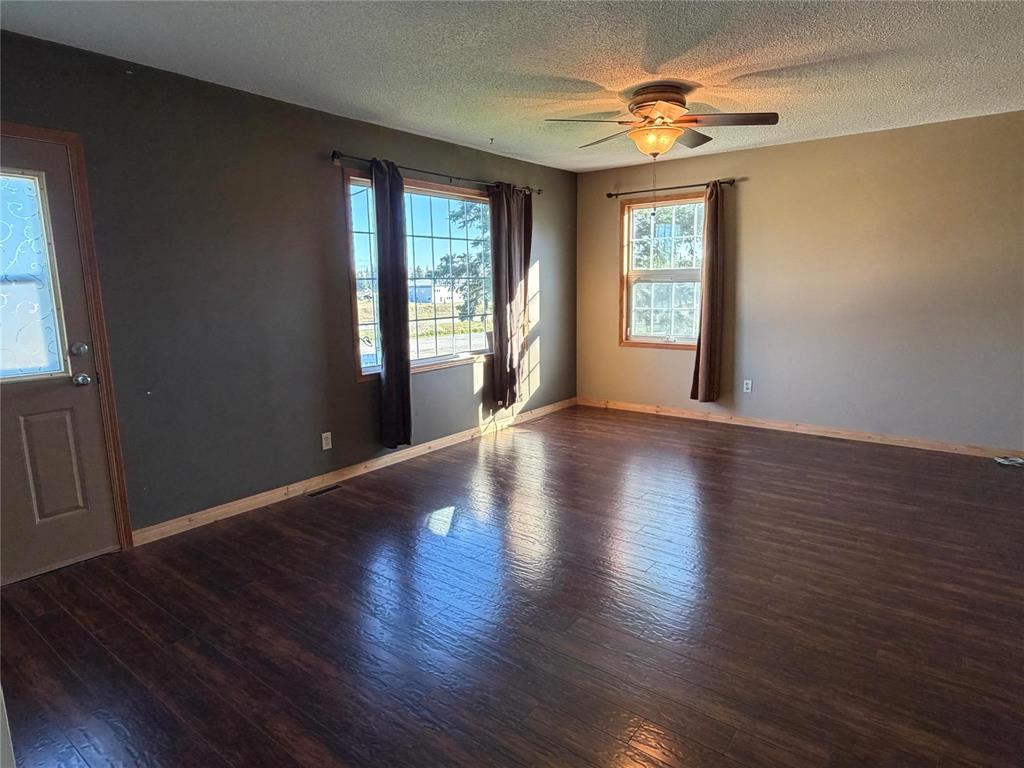 257 2nd Street SW, Minnedosa, Manitoba  R0J 1E0 - Photo 3 - 202622597